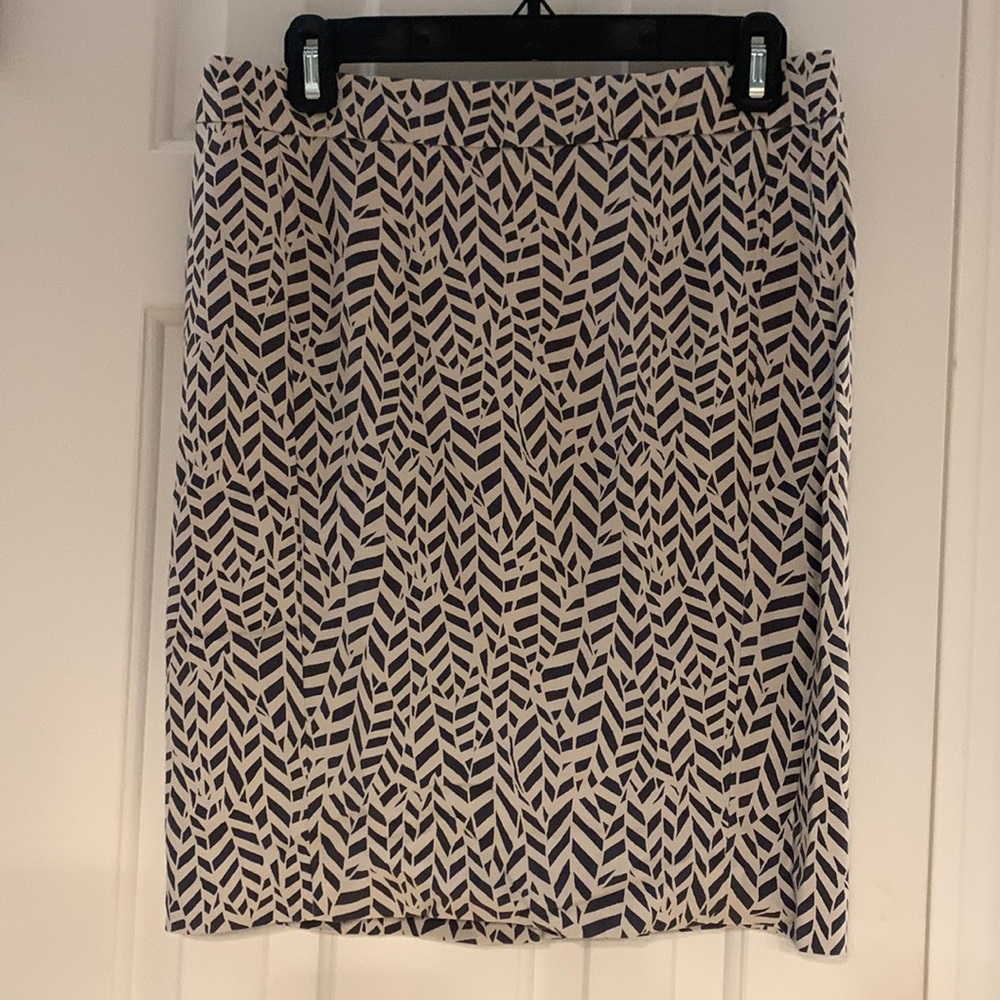 Grey/cream pencil skirt